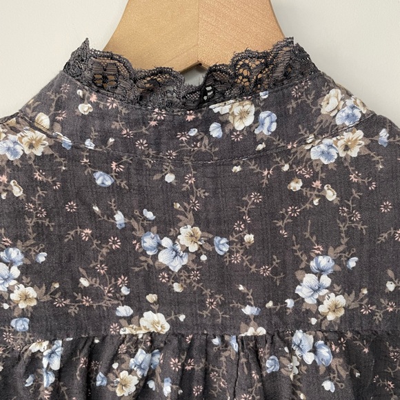 Persons cottage core floral lace detail button down shirt blouse - Picture 7 of 11